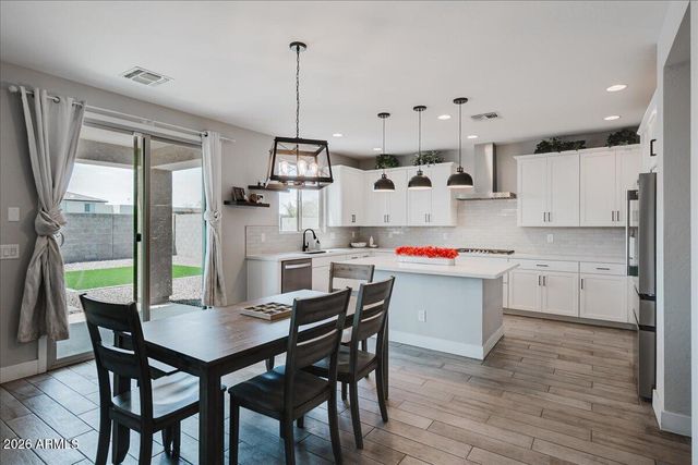 17313 W WOOD Drive, Surprise, AZ 85388