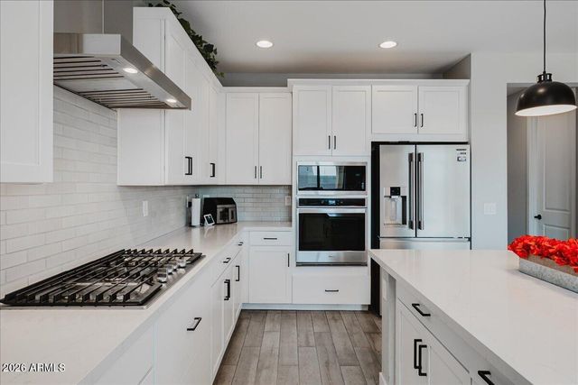 17313 W WOOD Drive, Surprise, AZ 85388