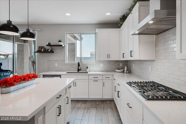 17313 W WOOD Drive, Surprise, AZ 85388