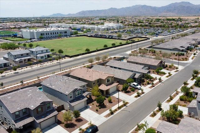 17313 W WOOD Drive, Surprise, AZ 85388