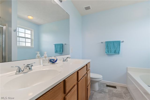 2489 Captens Street NE, Canton, OH 44721