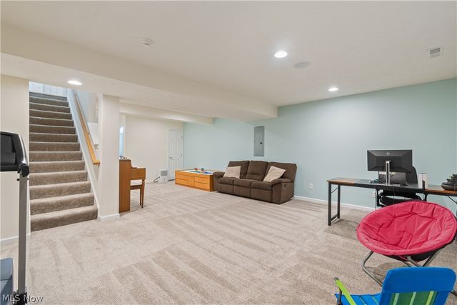 2489 Captens Street NE, Canton, OH 44721