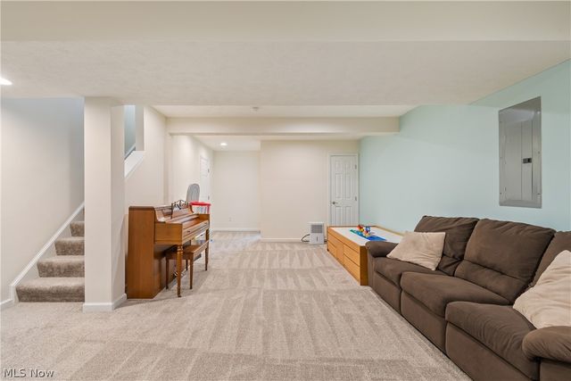2489 Captens Street NE, Canton, OH 44721