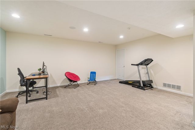 2489 Captens Street NE, Canton, OH 44721