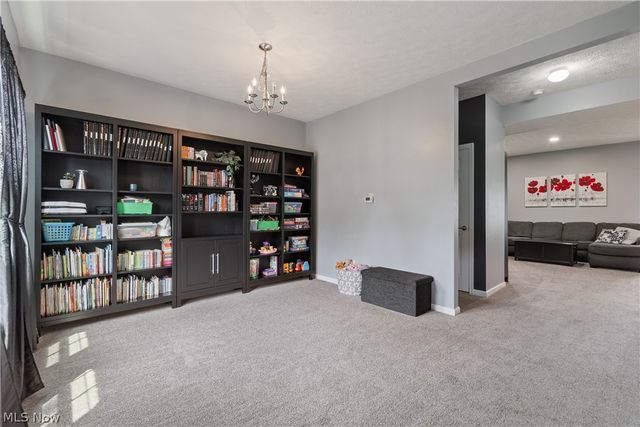 2489 Captens Street NE, Canton, OH 44721