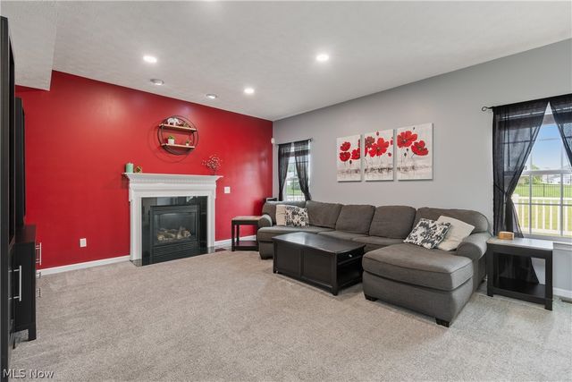 2489 Captens Street NE, Canton, OH 44721
