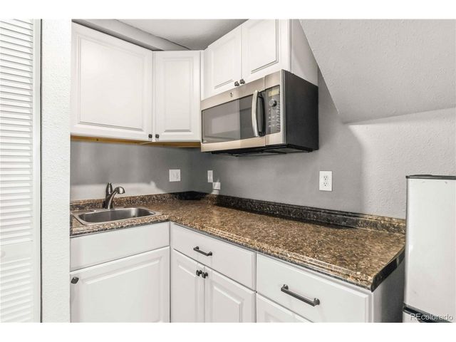 1511 Server Dr, Colorado Springs, CO 80910