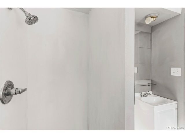 1511 Server Dr, Colorado Springs, CO 80910