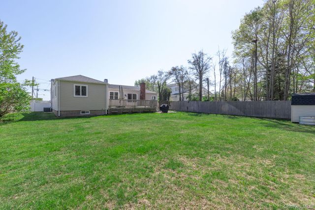 149 Barton Lane, Bayport, NY 11705