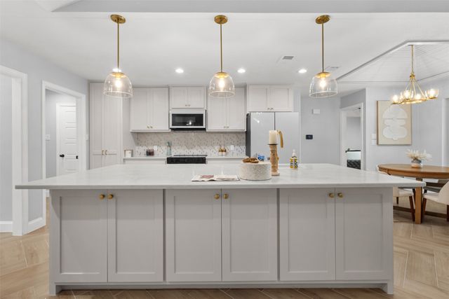 6000 Kenilworth Drive, Arlington, TX 76001