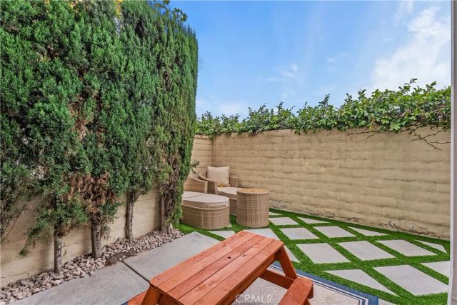 2936 Claremore Lane, Los Alamitos, CA 90720