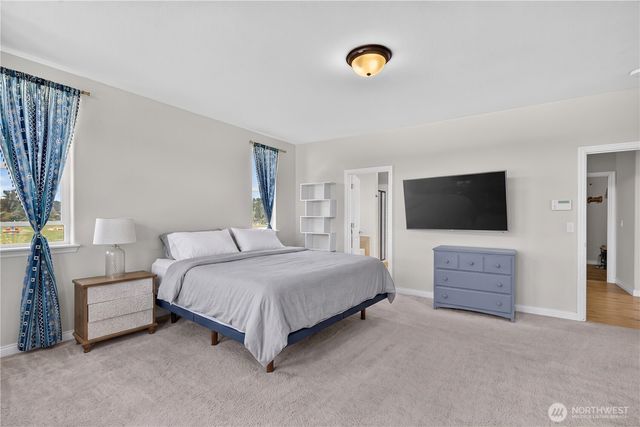 130 W Crescent Harbor Road, Oak Harbor, WA 98277