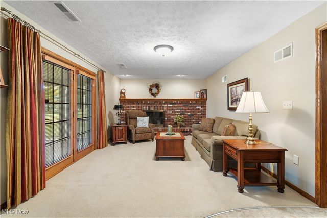 9766 Smithdale Avenue NE, Hartville, OH 44632