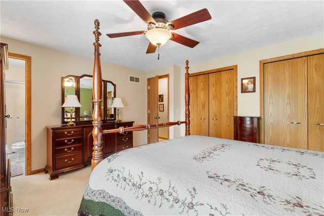 9766 Smithdale Avenue NE, Hartville, OH 44632