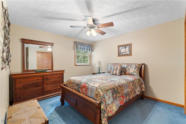 9766 Smithdale Avenue NE, Hartville, OH 44632