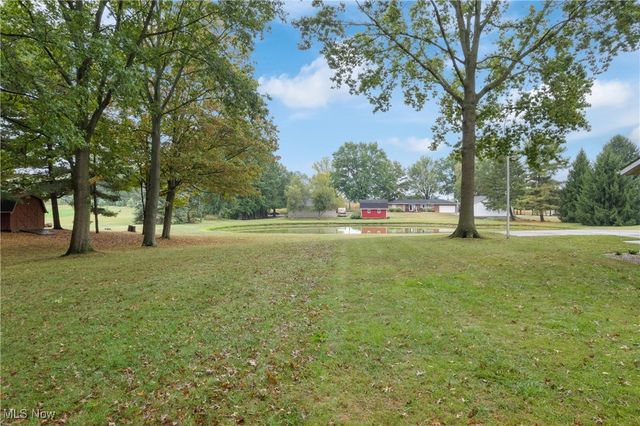 9766 Smithdale Avenue NE, Hartville, OH 44632