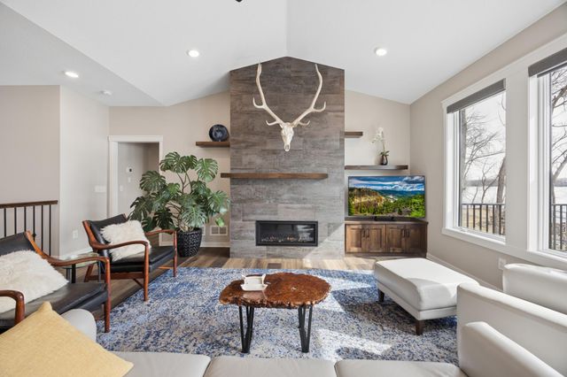 6824 W Shadow Lake Drive, Lino Lakes, MN 55014