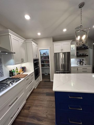 6824 W Shadow Lake Drive, Lino Lakes, MN 55014