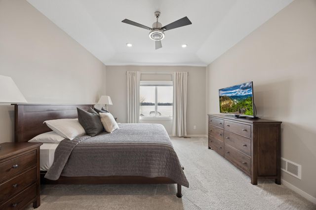 6824 W Shadow Lake Drive, Lino Lakes, MN 55014