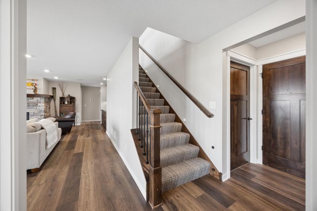 6824 W Shadow Lake Drive, Lino Lakes, MN 55014