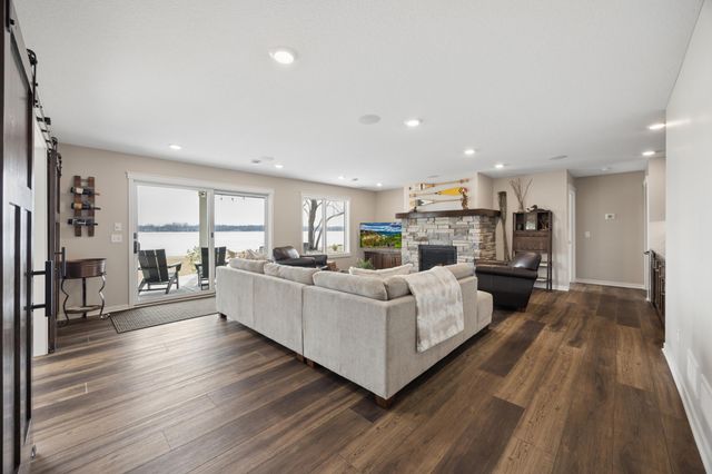 6824 W Shadow Lake Drive, Lino Lakes, MN 55014