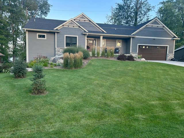 6824 W Shadow Lake Drive, Lino Lakes, MN 55014