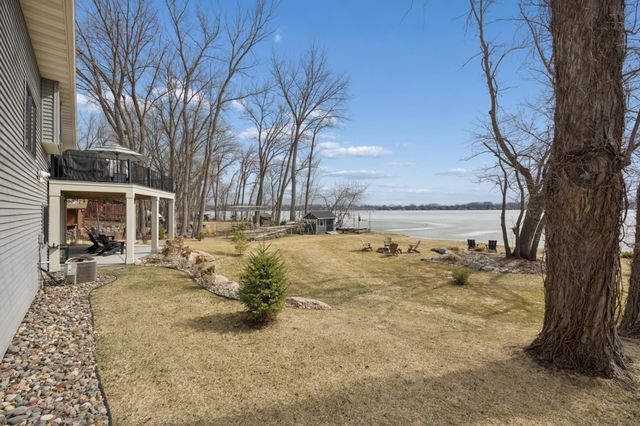 6824 W Shadow Lake Drive, Lino Lakes, MN 55014