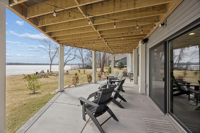 6824 W Shadow Lake Drive, Lino Lakes, MN 55014