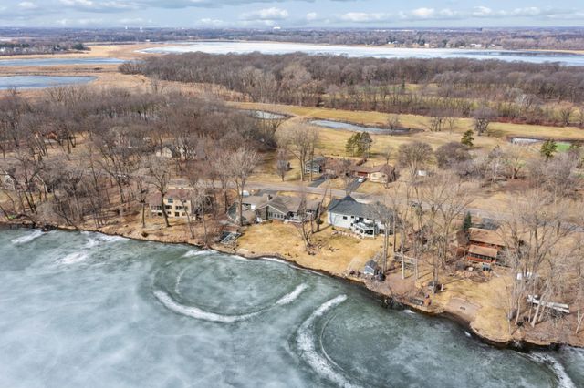 6824 W Shadow Lake Drive, Lino Lakes, MN 55014