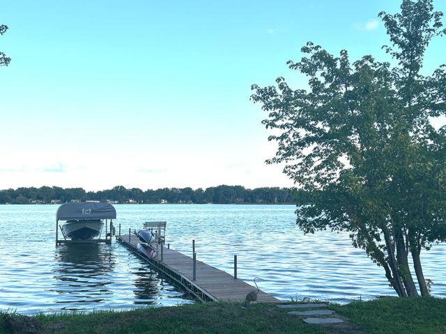 6824 W Shadow Lake Drive, Lino Lakes, MN 55014