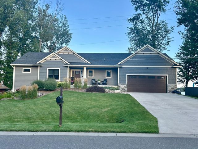6824 W Shadow Lake Drive, Lino Lakes, MN 55014