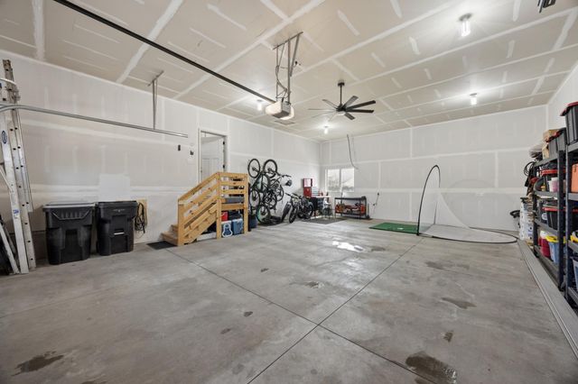 6824 W Shadow Lake Drive, Lino Lakes, MN 55014