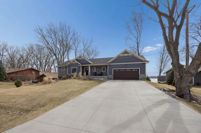 6824 W Shadow Lake Drive, Lino Lakes, MN 55014