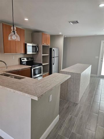 3906 NW 207th St Road 3906, Miami Gardens, FL 33055