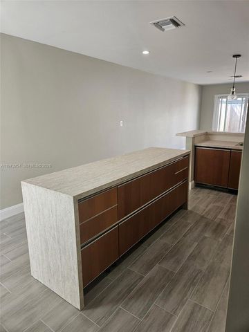 3906 NW 207th St Road 3906, Miami Gardens, FL 33055