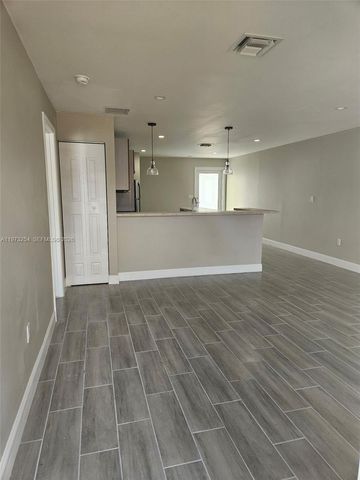 3906 NW 207th St Road 3906, Miami Gardens, FL 33055