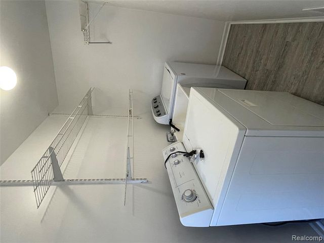 5560 Seabreeze Lane, Sterling Heights, MI 48310