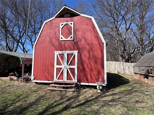 17603 E Meadow Lane, Claremore, OK 74017