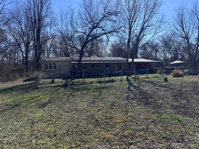 17603 E Meadow Lane, Claremore, OK 74017