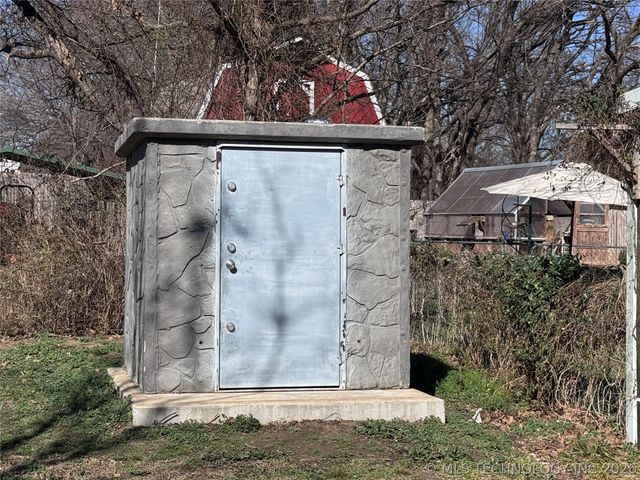 17603 E Meadow Lane, Claremore, OK 74017