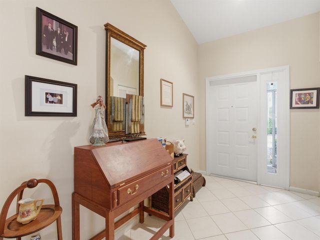 9624 Crescent View Drive N, Boynton Beach, FL 33437