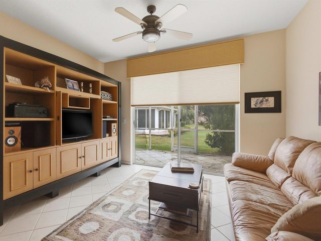 9624 Crescent View Drive N, Boynton Beach, FL 33437