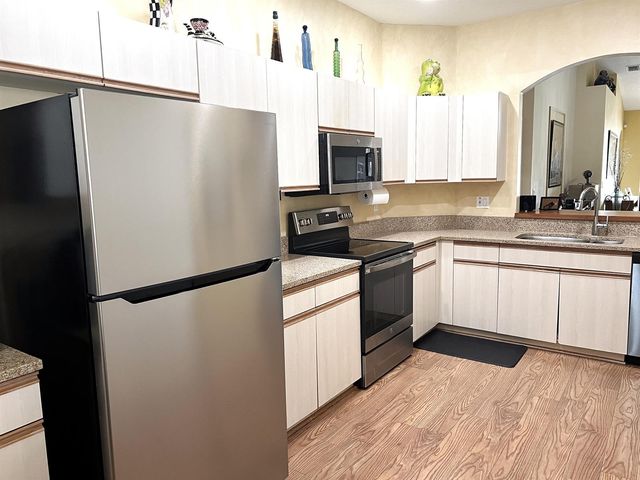 9624 Crescent View Drive N, Boynton Beach, FL 33437