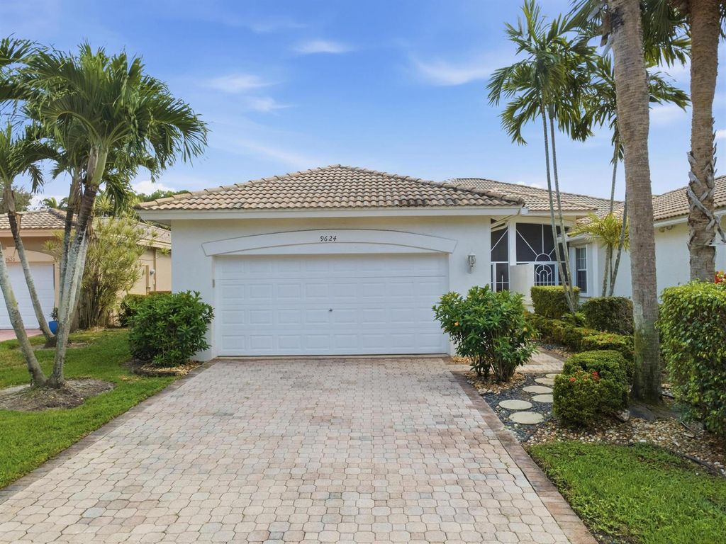 9624 Crescent View Drive N, Boynton Beach, FL 33437