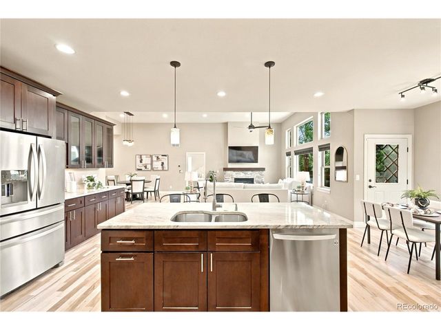 9851 W 71st Ave, Arvada, CO 80004