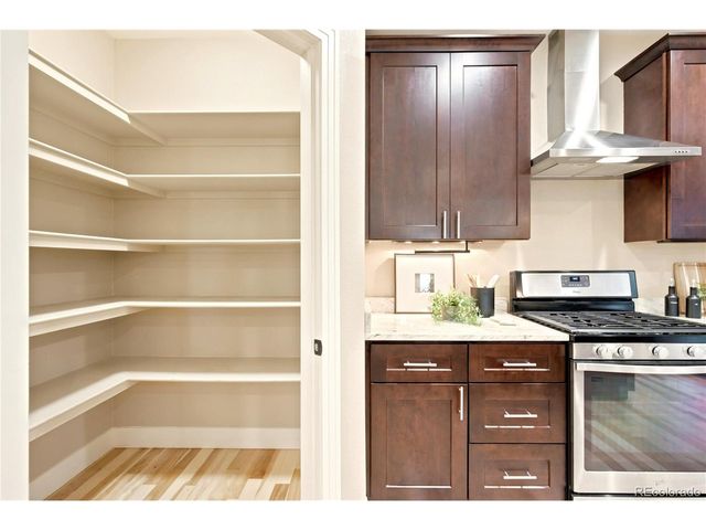 9851 W 71st Ave, Arvada, CO 80004
