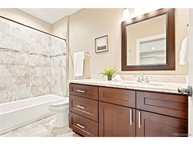 9851 W 71st Ave, Arvada, CO 80004