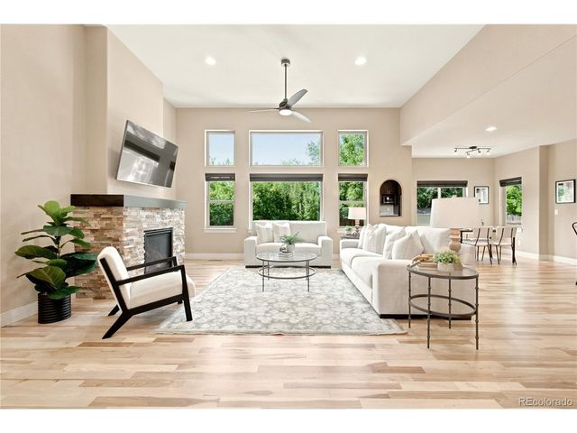 9851 W 71st Ave, Arvada, CO 80004