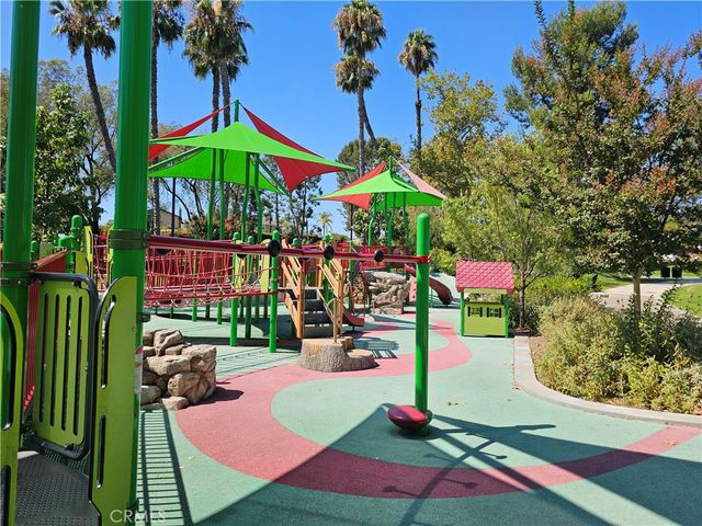 25825 Southbrook, Lake Forest, CA 92630