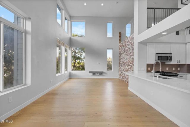 1901 Victoria Avenue 204, Oxnard, CA 93035